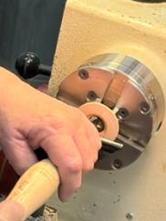 Checking thread fit in the chuck